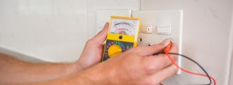 Przeglądy i pomiary instalacji elektrycznych w domu jednorodzinnym